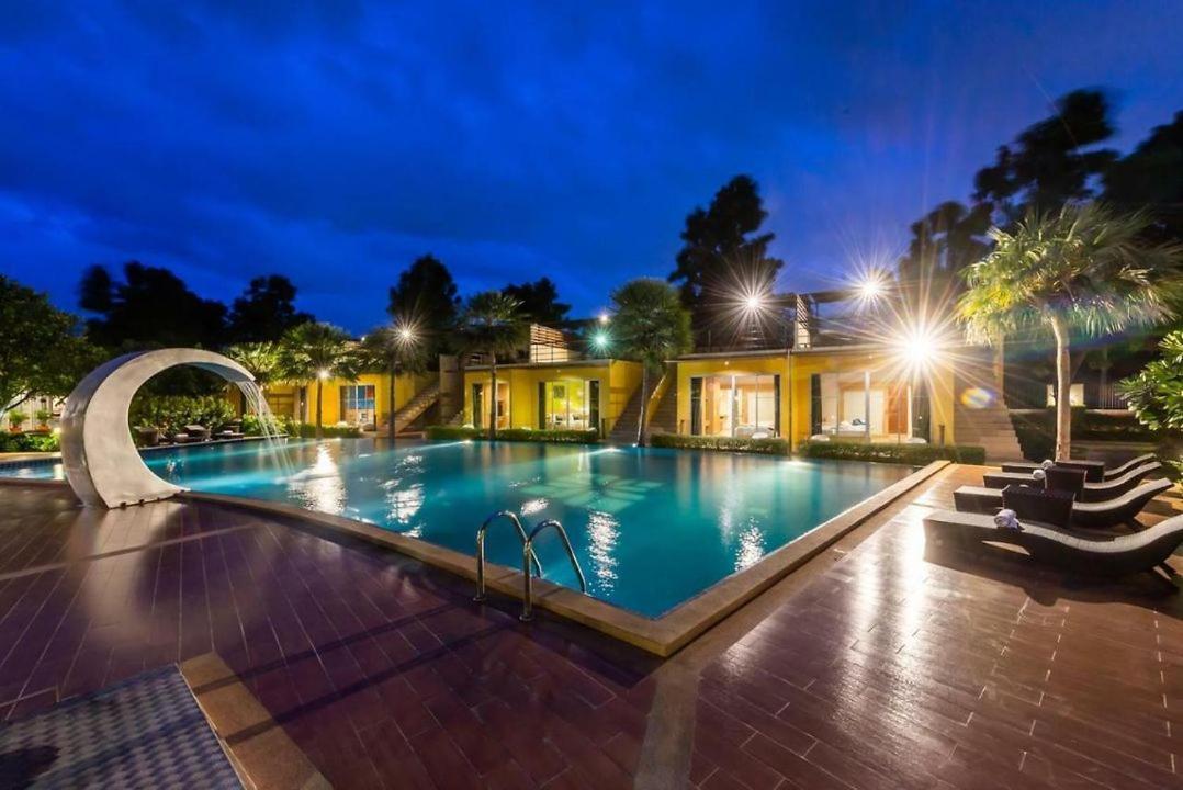 Bangkok.Grand.Resort Bang Bo Ngoại thất bức ảnh
