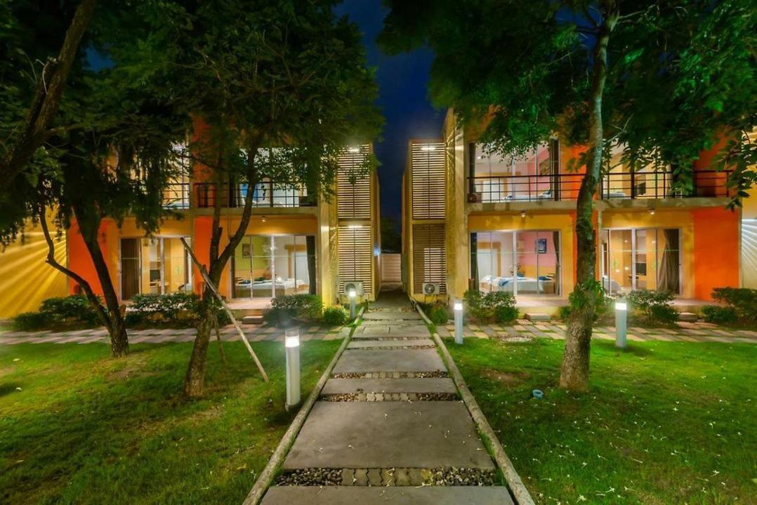 Bangkok.Grand.Resort Bang Bo Ngoại thất bức ảnh