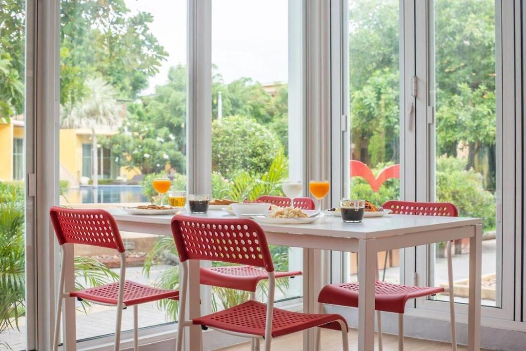 Bangkok.Grand.Resort Bang Bo Ngoại thất bức ảnh